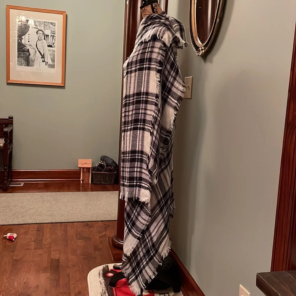 ModCloth wrap - Picture 3 of 7